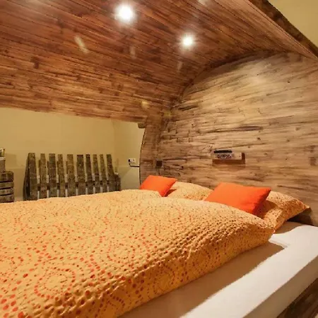 Apartament Beer & Wine Cellar *