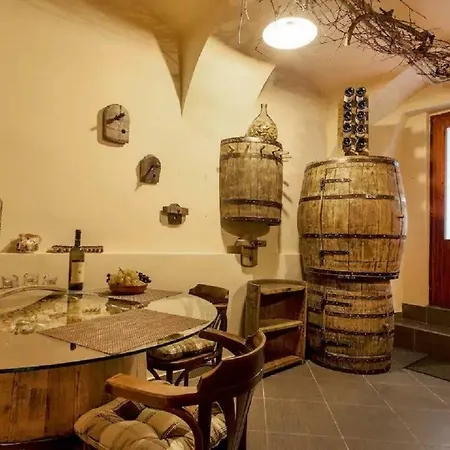 Beer & Wine Cellar Apartman *